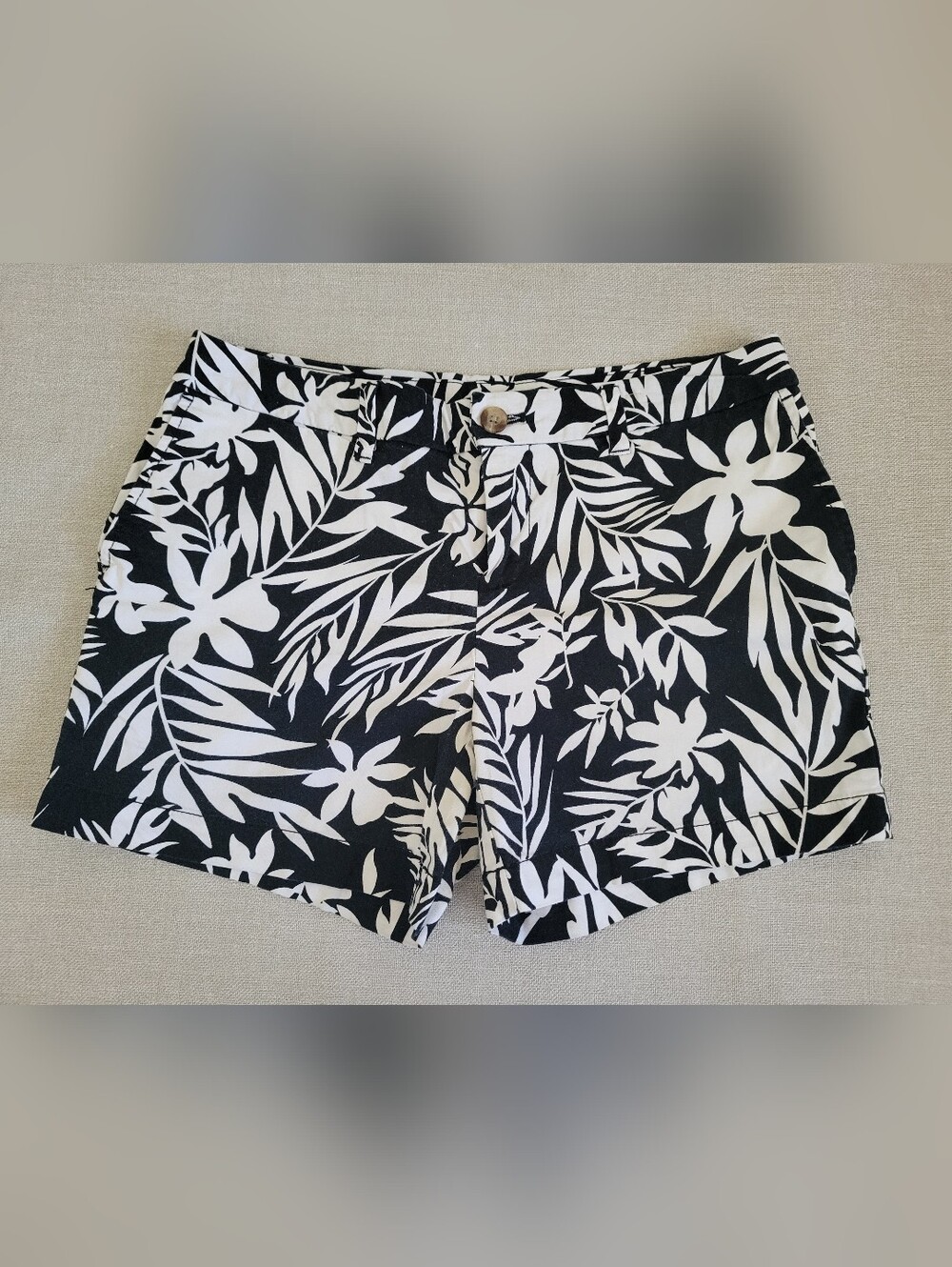 Faded Glory Women Tropical Leaf Vacation Shorts Size 6 Cotton Comfort Breathable
